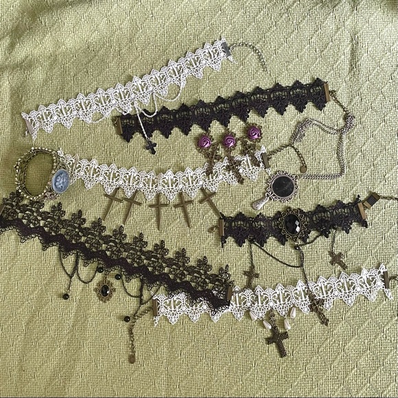 Victorian Goth Jewelry Lot - Picture 2 of 3